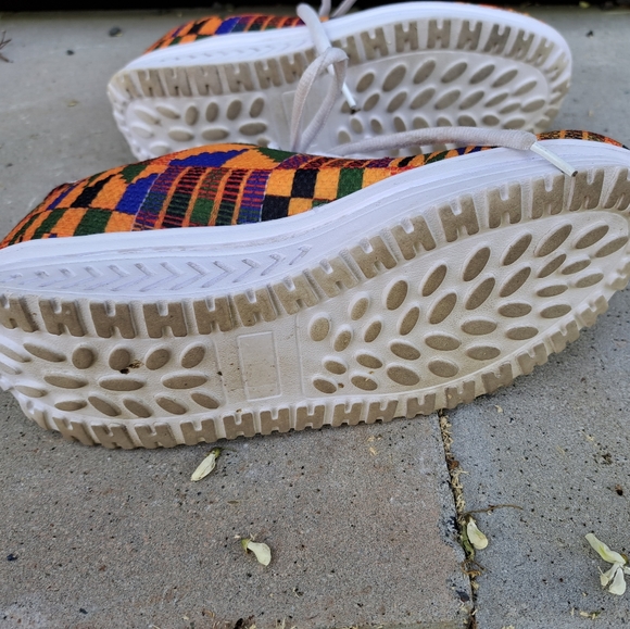 Canvas African print sneakers - Picture 3 of 4